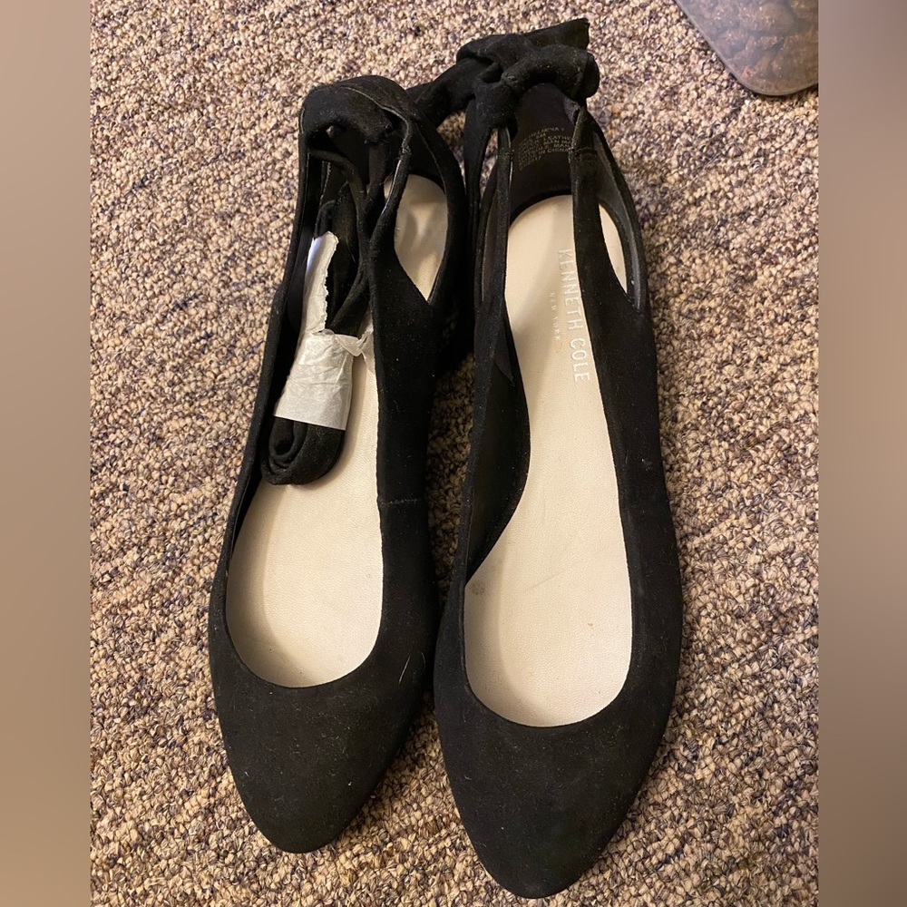 Kenneth Cole Gentle Soul ladies black nubuck leather NEW - Picture 2 of 2